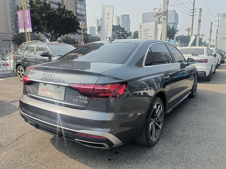 Фото 7 - Audi A4L