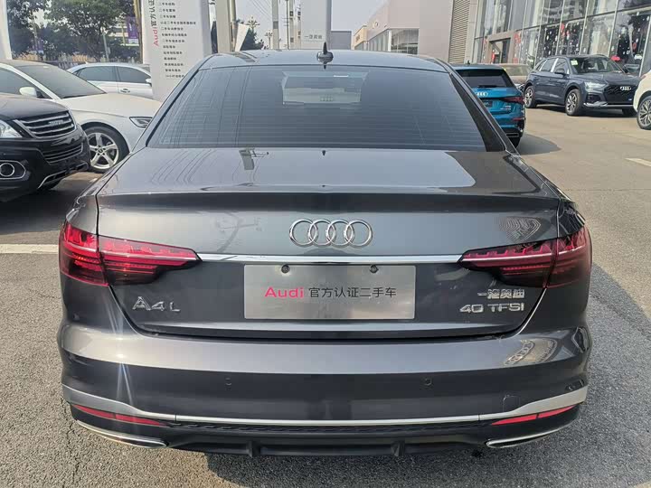 Фото 9 - Audi A4L