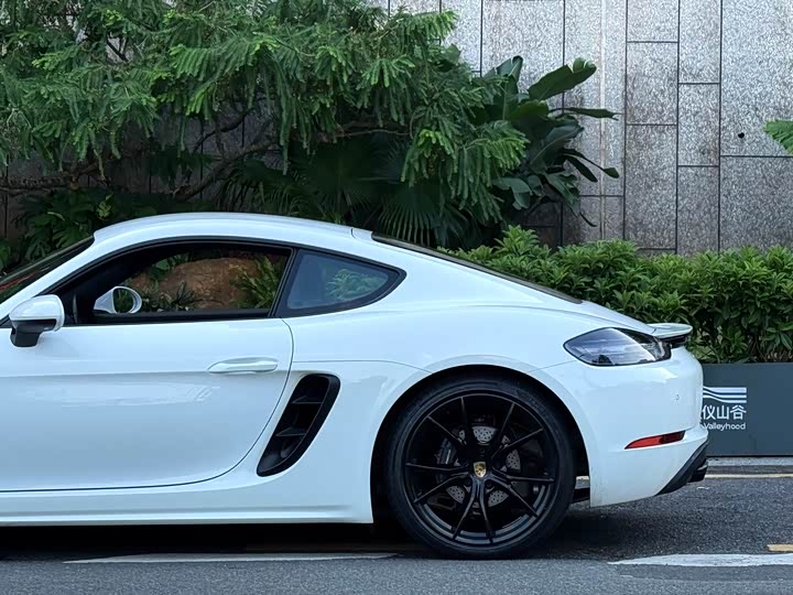 Фото 8 - Porsche 718