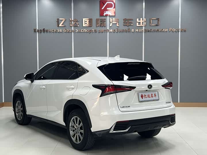 Фото 3 - Lexus NX