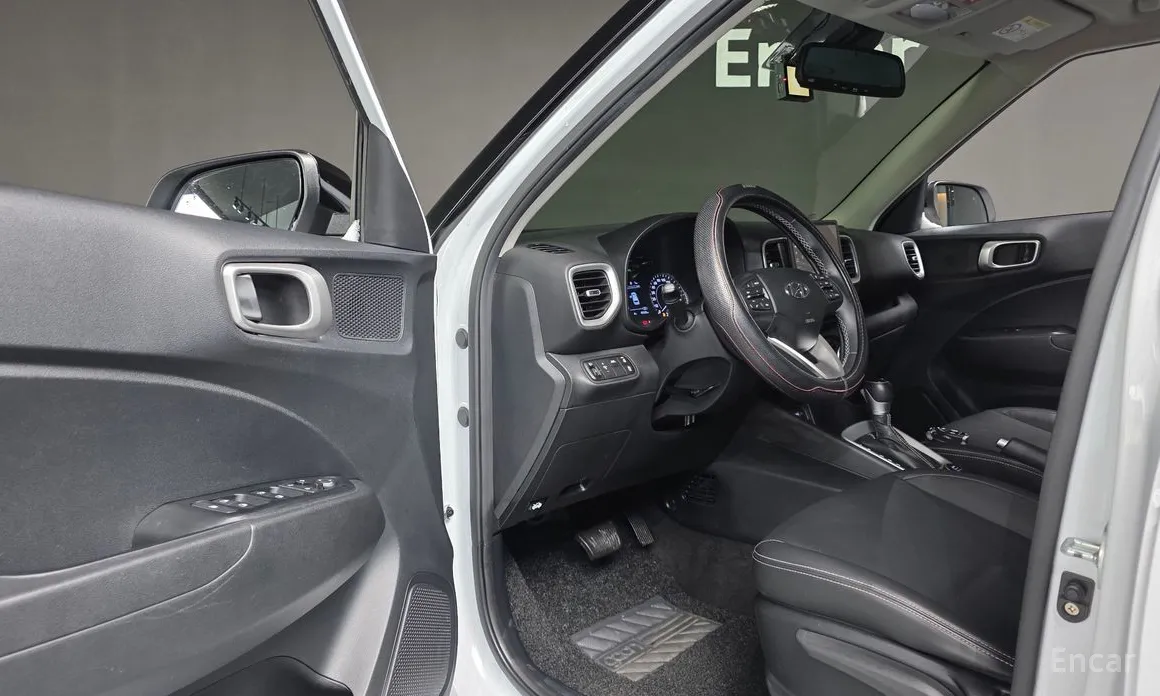 Фото 11 - Hyundai Venue