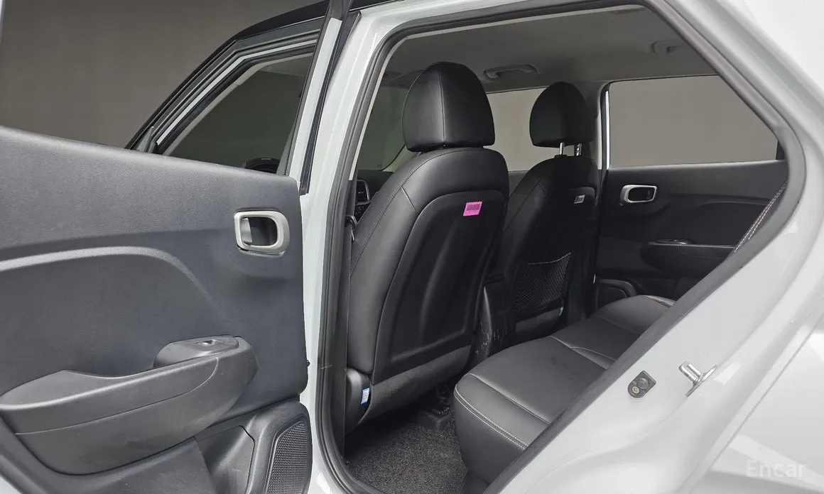 Фото 18 - Hyundai Venue