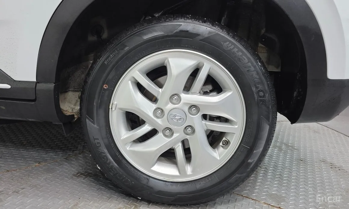 Фото 5 - Hyundai Venue