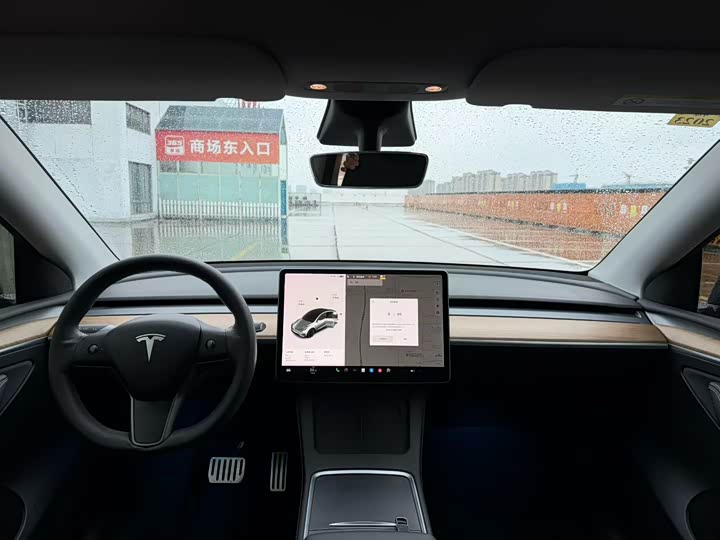 Фото 6 - Tesla Model Y