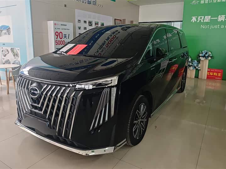 Фото 1 - GAC Trumpchi M8