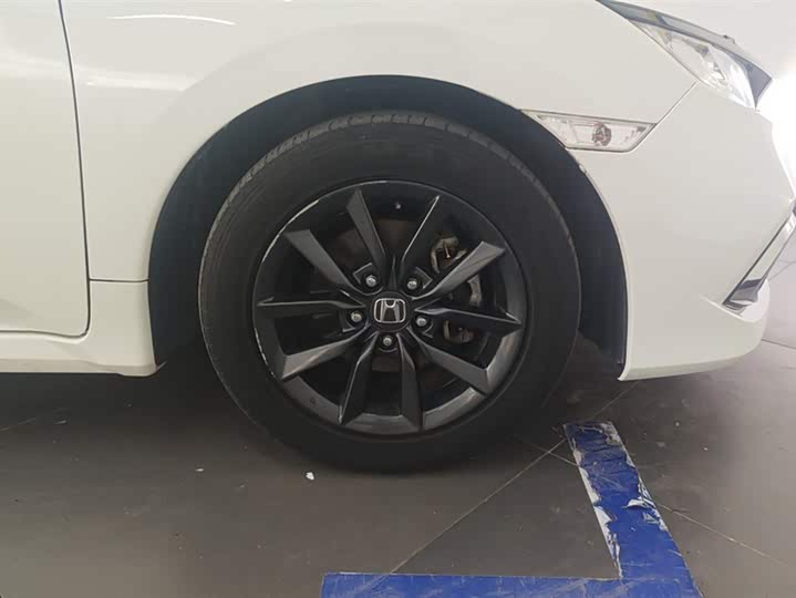 Фото 6 - Honda Civic