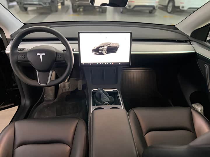 Фото 6 - Tesla Model Y