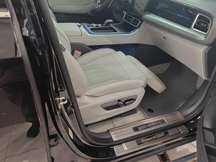 Фото 8 - GAC Trumpchi GS8