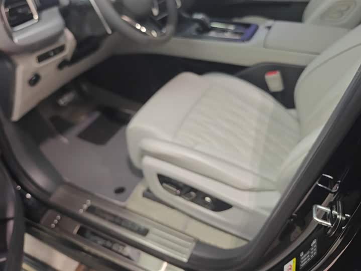 Фото 9 - GAC Trumpchi GS8