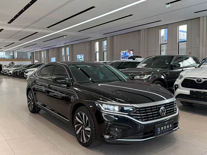 Фото 2 - Volkswagen Passat