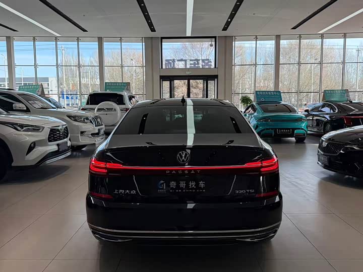 Фото 4 - Volkswagen Passat