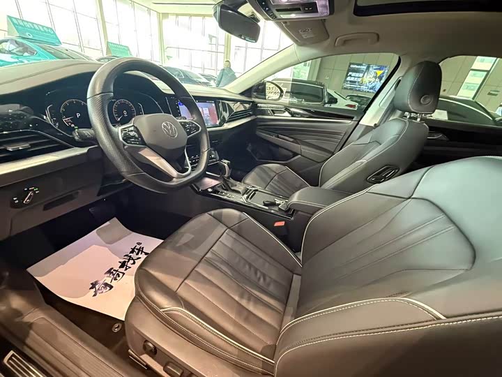 Фото 7 - Volkswagen Passat