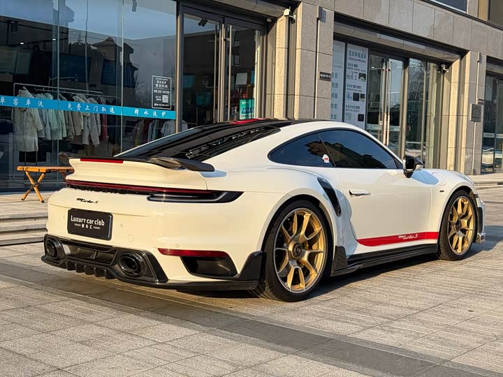 Фото 4 - Porsche 911