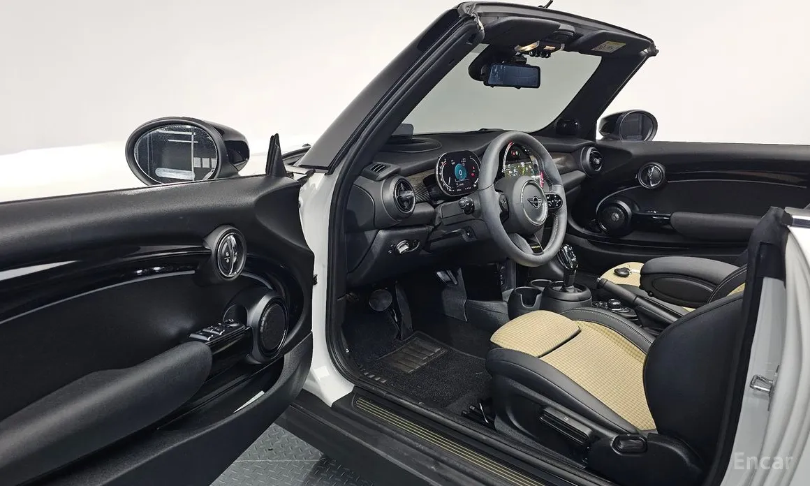 Фото 10 - Mini Cooper Convertible