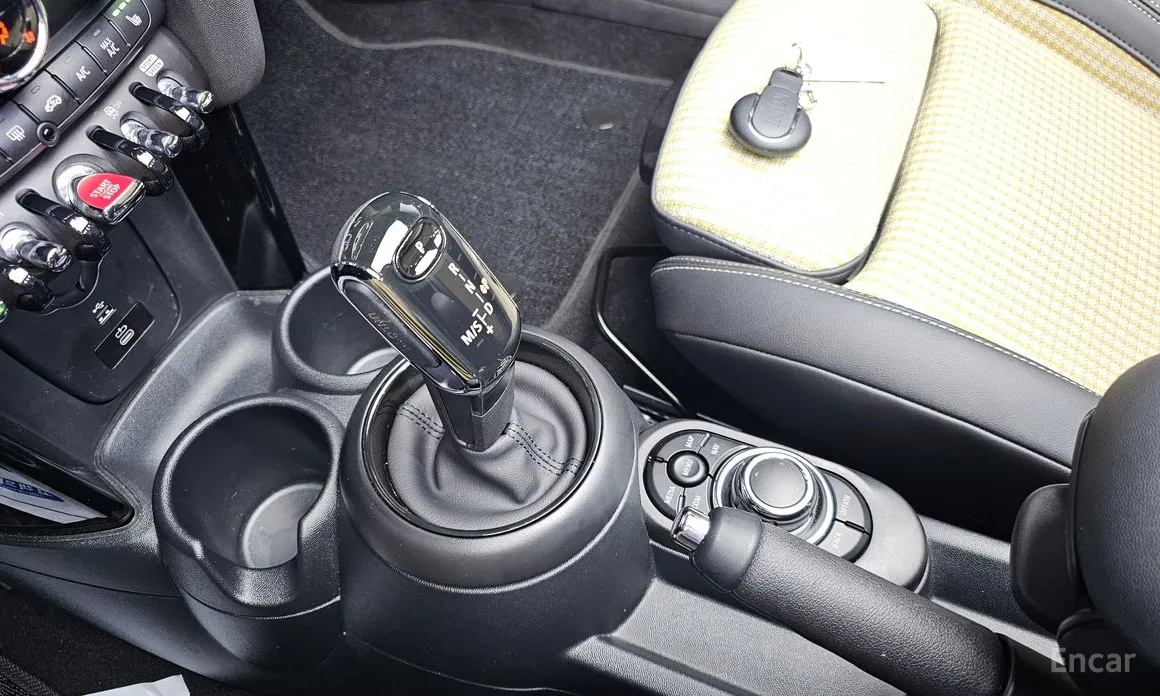 Фото 9 - Mini Cooper Convertible