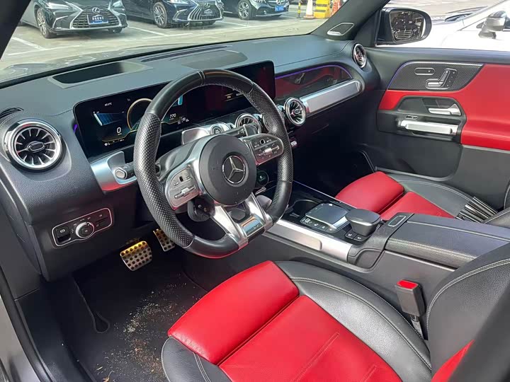 Фото 4 - Mercedes-Benz GLB-Class AMG