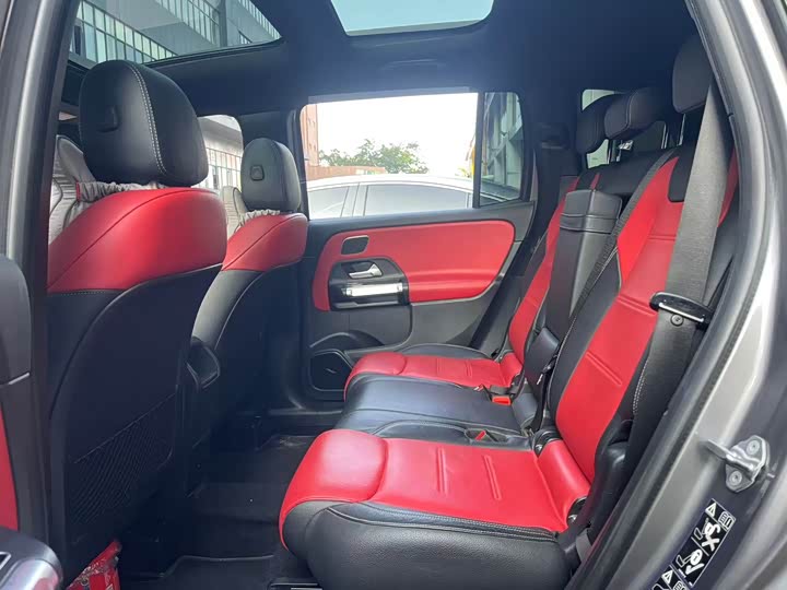 Фото 5 - Mercedes-Benz GLB-Class AMG