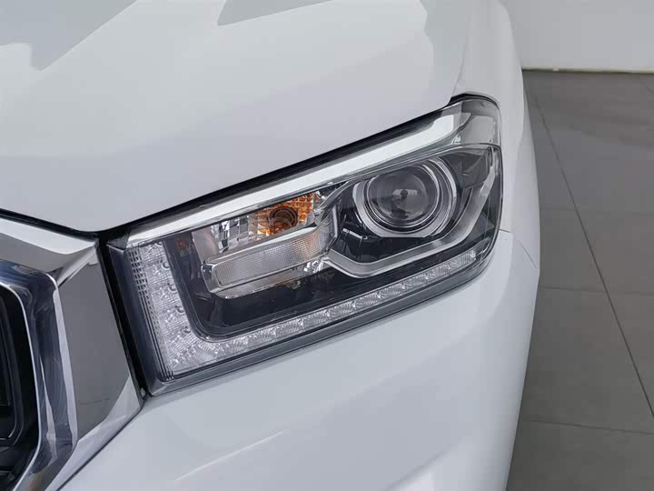 Фото 7 - Maxus T70