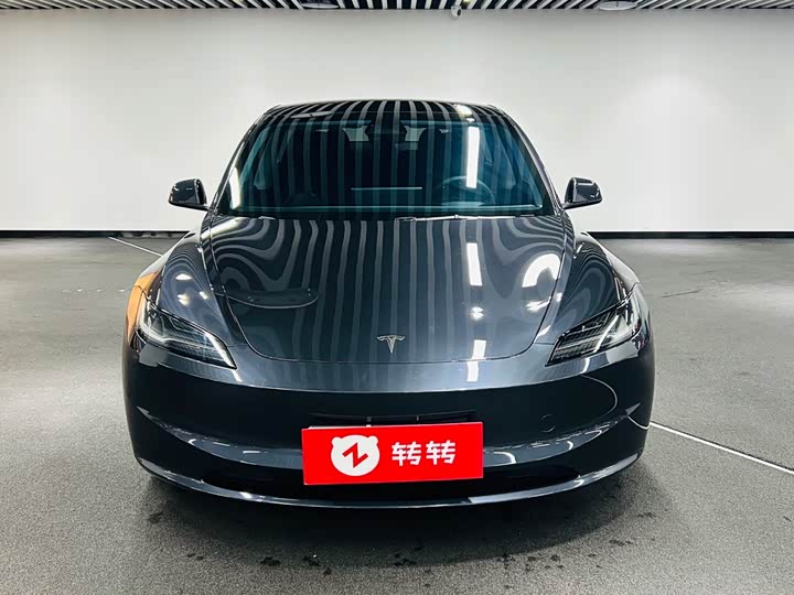 Фото 2 - Tesla Model 3