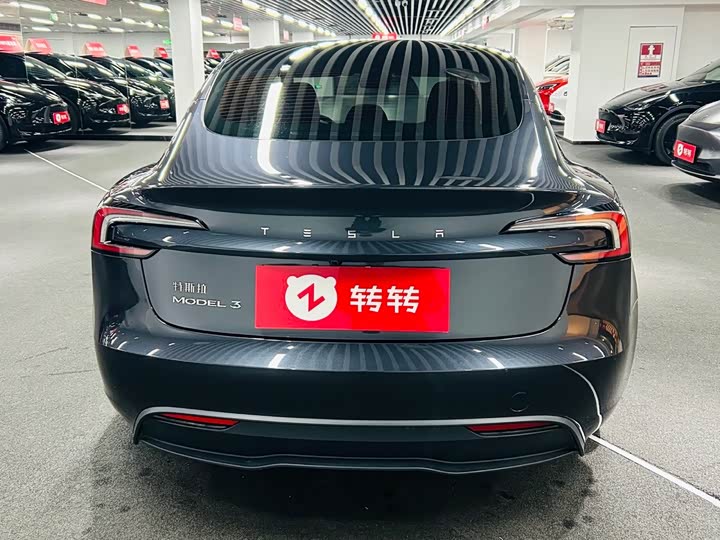 Фото 5 - Tesla Model 3