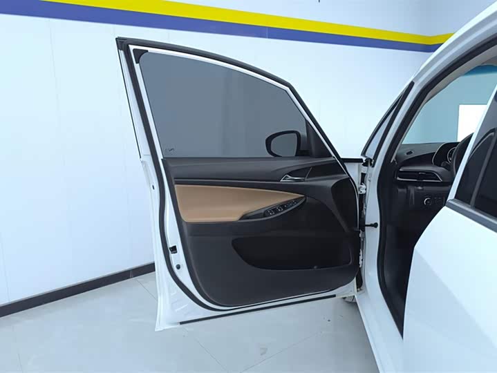 Фото 7 - Buick GL6