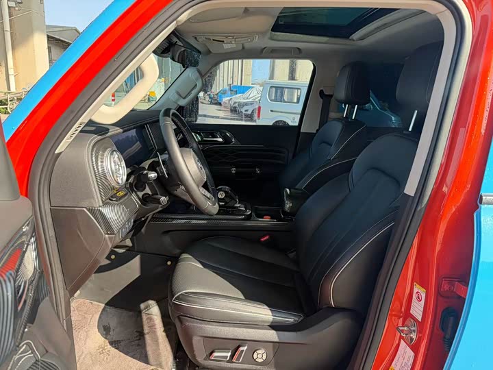 Фото 6 - Tank 300