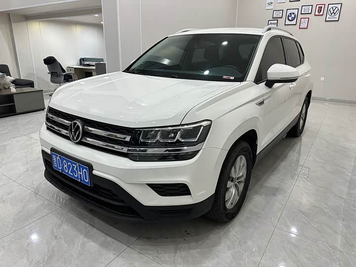 Фото 1 - Volkswagen Tharu