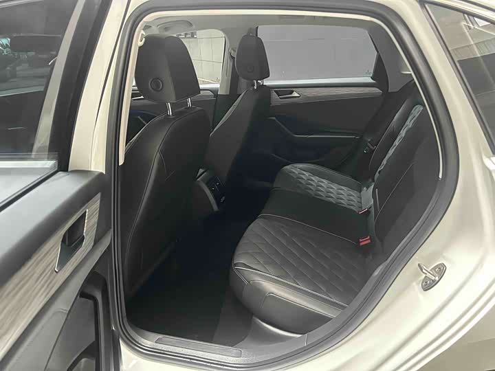 Фото 4 - Volkswagen Sagitar L