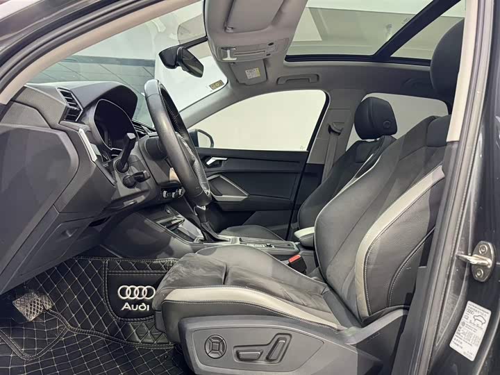 Фото 7 - Audi Q3