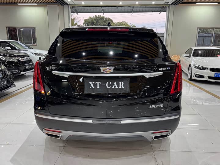 Фото 6 - Cadillac XT5