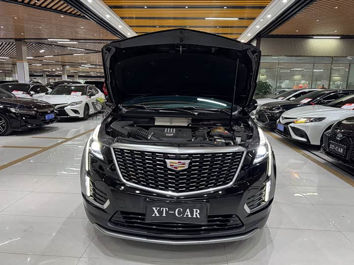 Фото 9 - Cadillac XT5