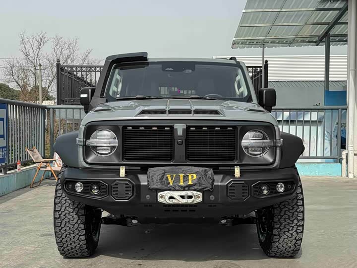 Фото 2 - Tank 300