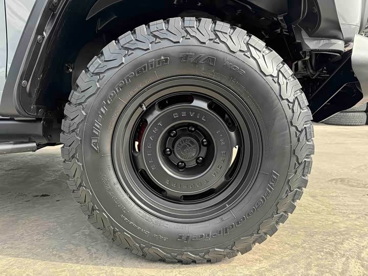 Фото 4 - Tank 300