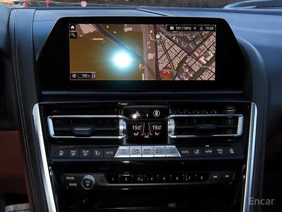 Фото 12 - BMW 8 Series