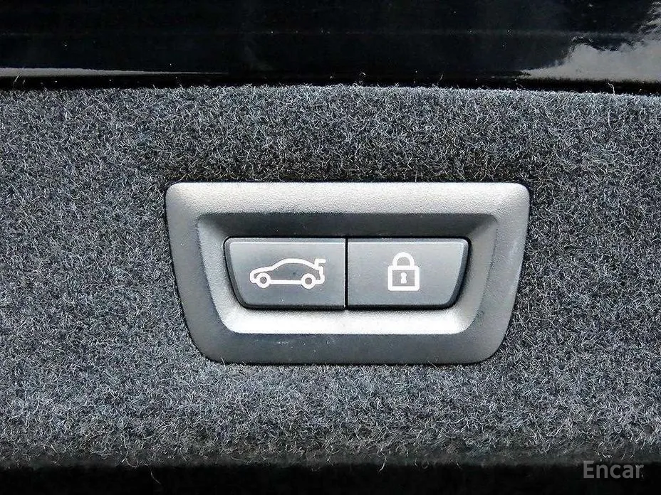 Фото 17 - BMW 8 Series