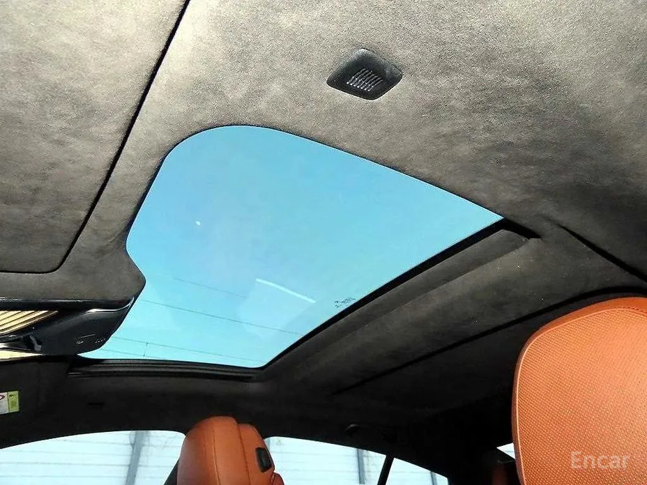 Фото 18 - BMW 8 Series