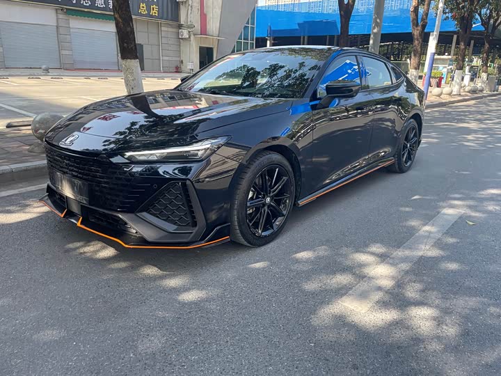 Фото 1 - Changan UNI-V