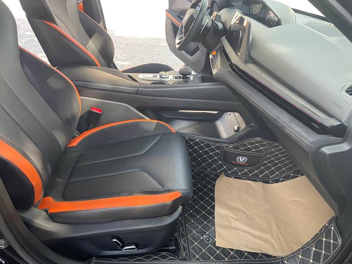 Фото 6 - Changan UNI-V