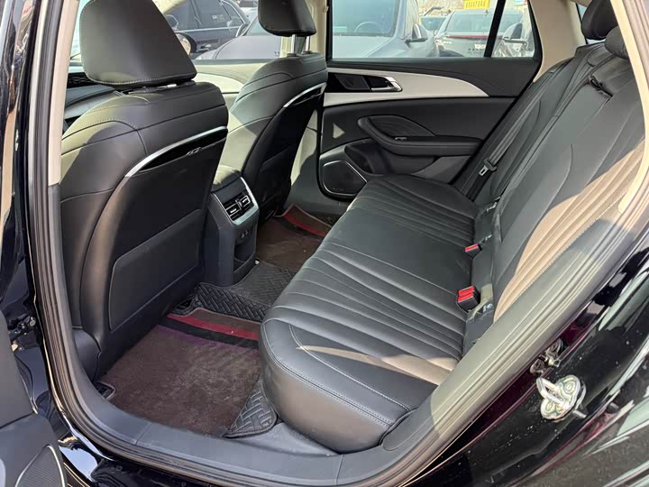 Фото 5 - Hongqi H5