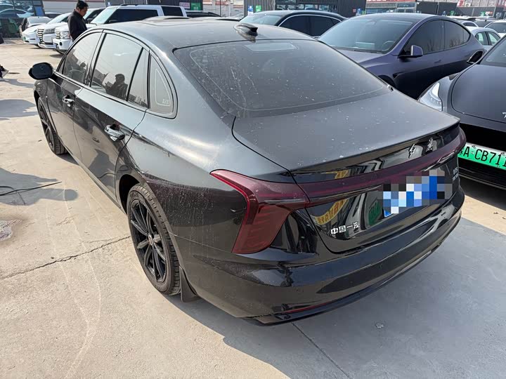 Фото 7 - Hongqi H5