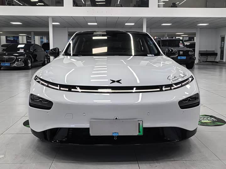 Фото 2 - XPeng P7