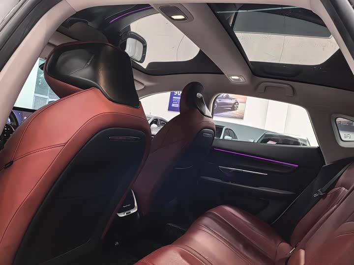 Фото 6 - XPeng P7