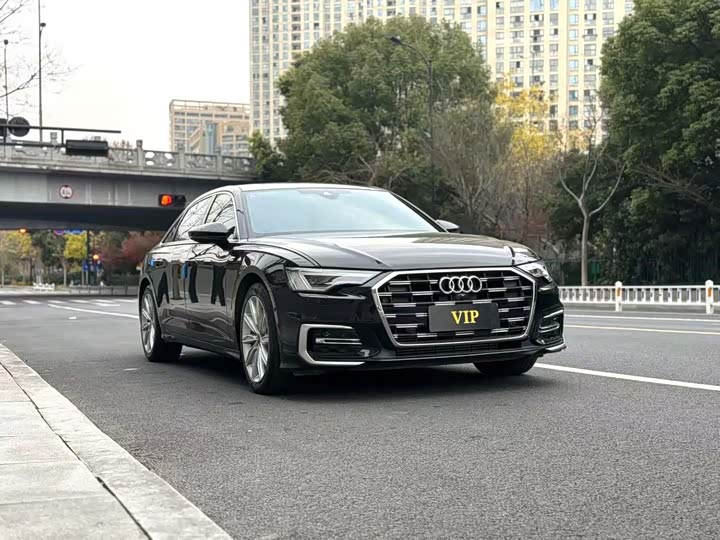 Фото 3 - Audi A6L