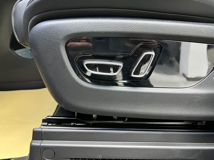 Фото 5 - GAC Trumpchi M8