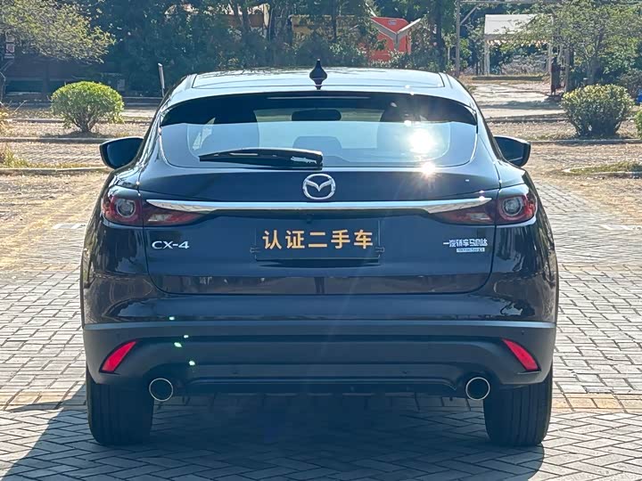 Фото 4 - Mazda CX-4