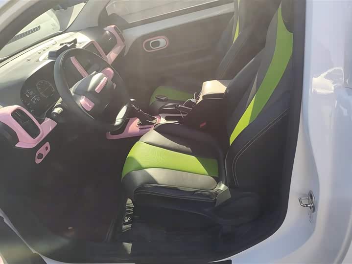 Фото 9 - Roewe Clever