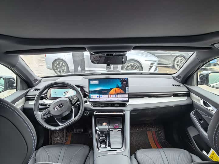 Фото 7 - Geely Preface