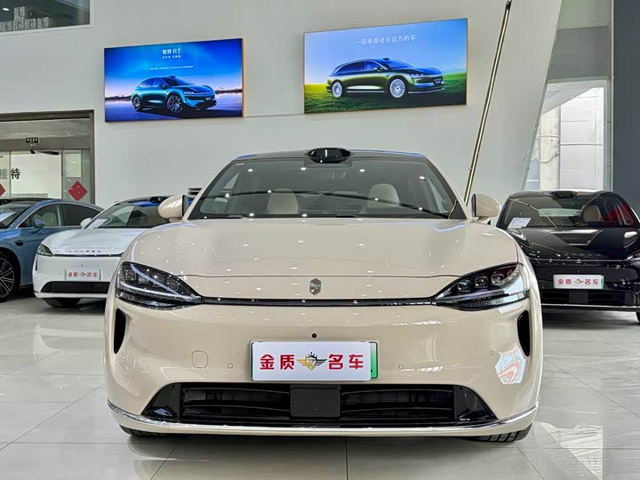 Фото 2 - Luxeed R7