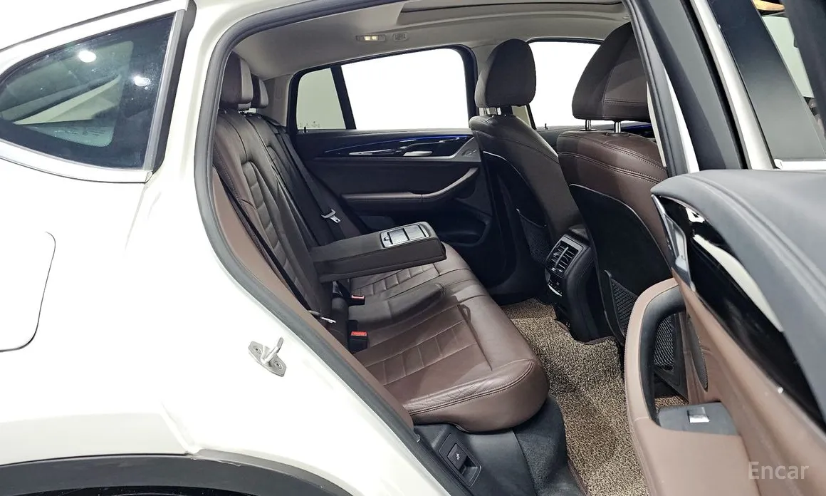 Фото 11 - BMW X4