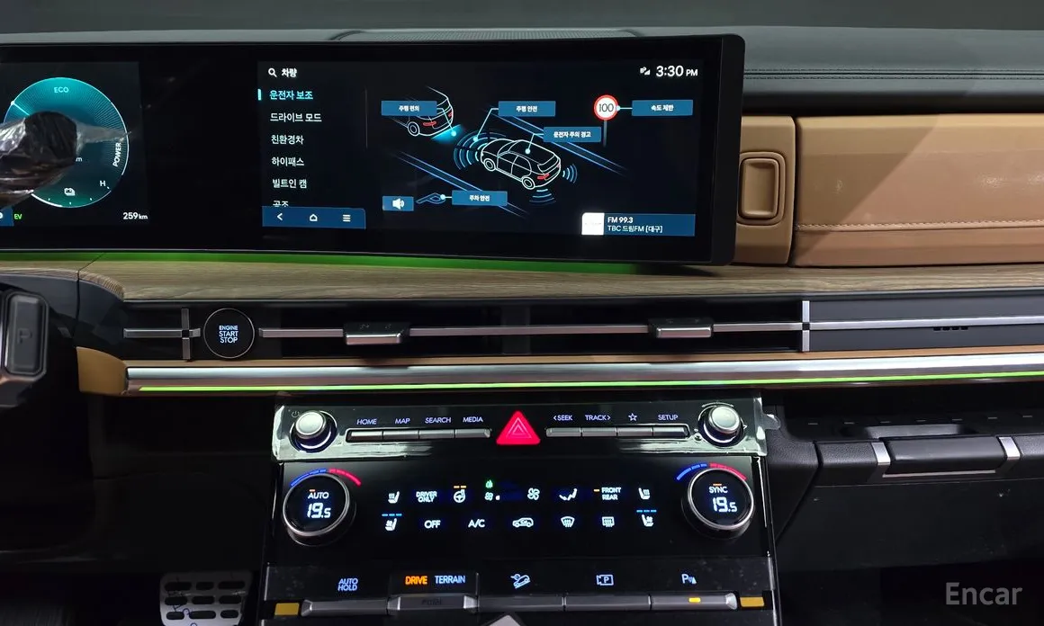 Фото 15 - Hyundai Santa Fe